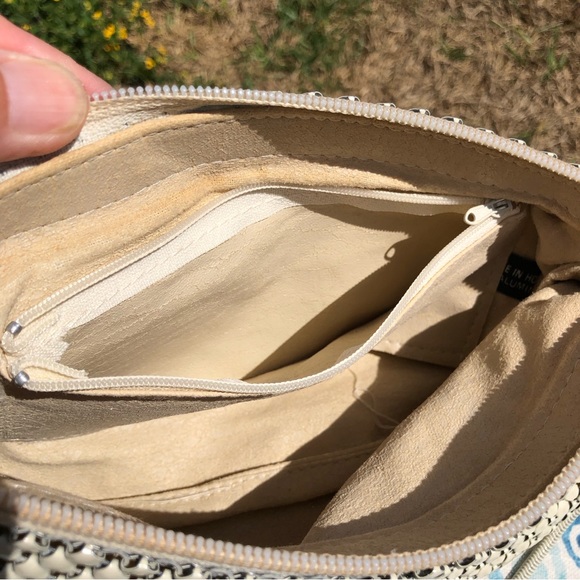 Ivory Metal Mesh Zip Purse Bag - Picture 5 of 5